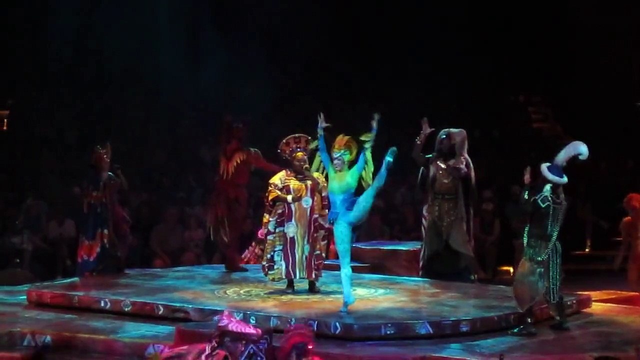Video 131 - Disney's Animal Kingdom - Festival of the Lion King - The Circle Of Life