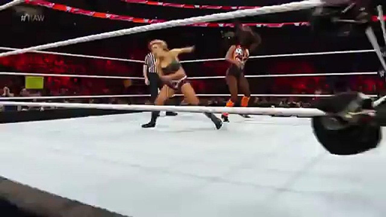 Naomi Rear View + Facesit Pin Natalya