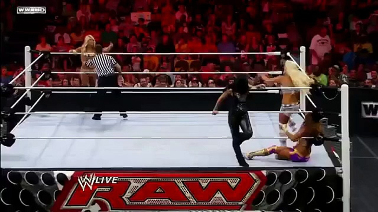 Maryse Stinkface Eve
