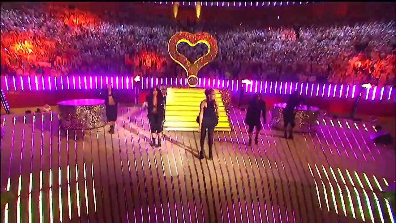 Jennifer Lopez - On The Floor  Live on Wetten Dass