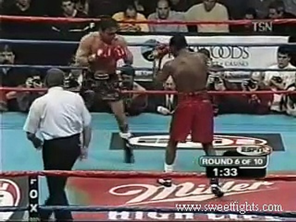 Aaron Superman Davis stops Vinny PAZ TKO
