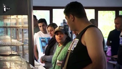 Première soirée en France pour les réfugiés