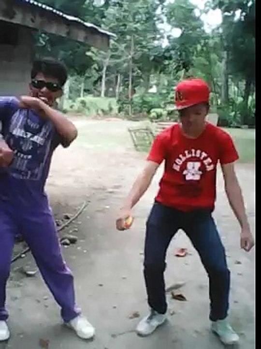 Funny dance!!! Damak boys.