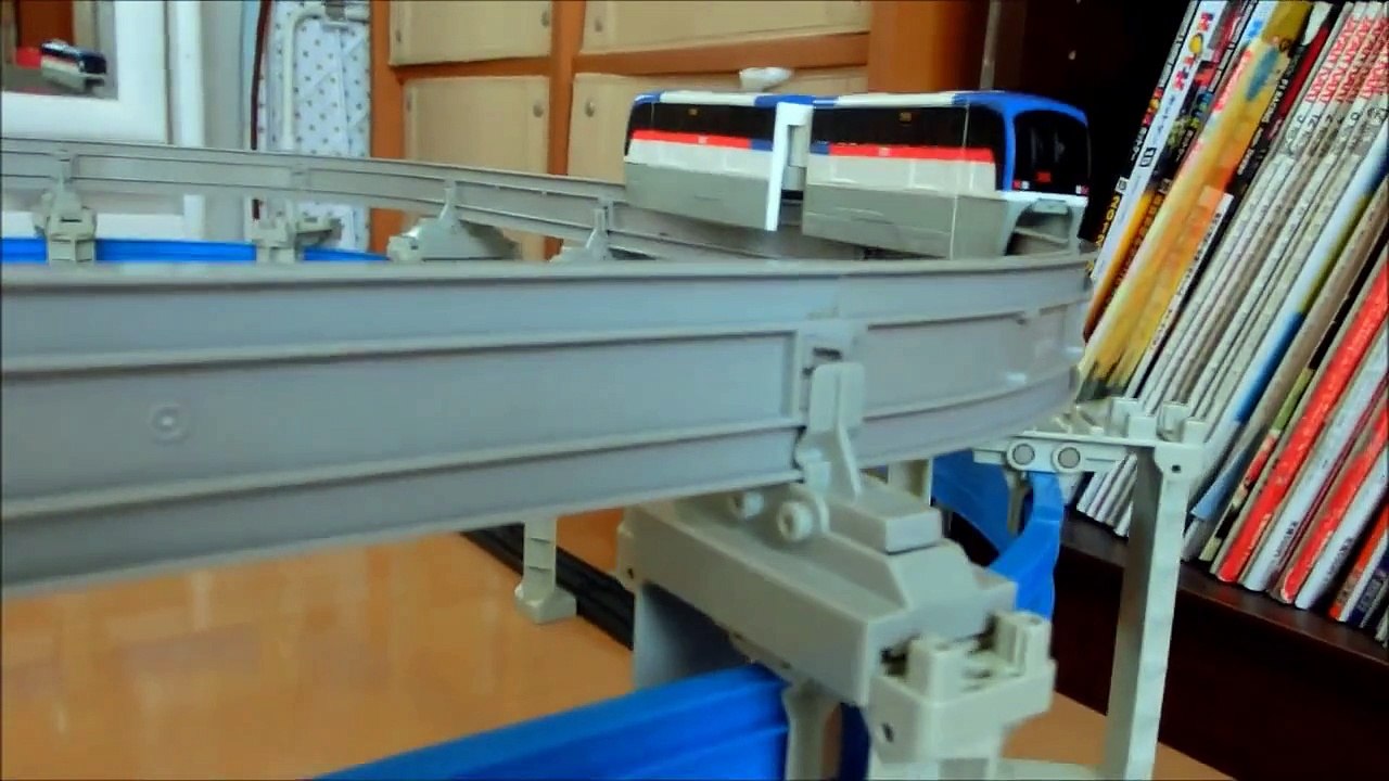 プラレール モノレール大競演!! ディズニーリゾートラインvs東京モノレールvsタイムステーションD51☆