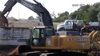 Construction Truck Videos for Children - Excavator Claw Trucks at Work