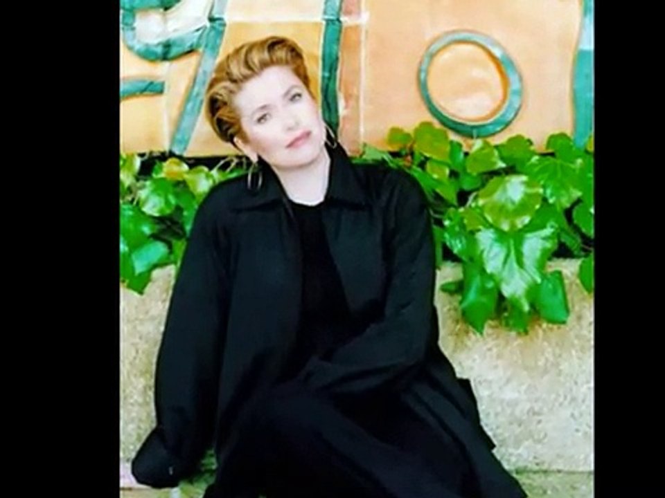 Catherine Deneuve VS Brigitte Bardot