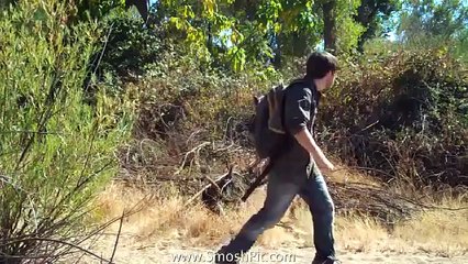 Ian is bored: 伊恩荒野求生秘技【中文字幕】