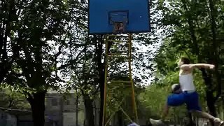 5'9 white boy 15 years old dunks on 9'8 - 9'10Ft rims