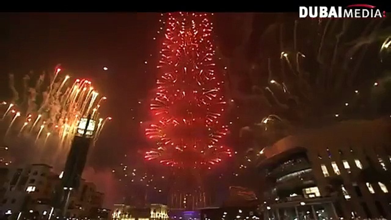 Amazing fireworks in Dubai 2015 burj khalifa NEW YEAR Celebration