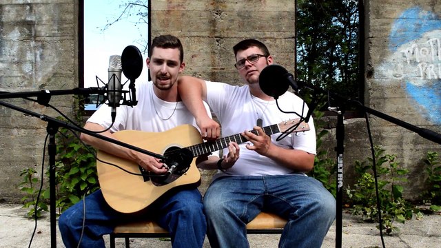 2 guys on one guitar cover Eminem's ''The Real Slim Shady'' in 1 take