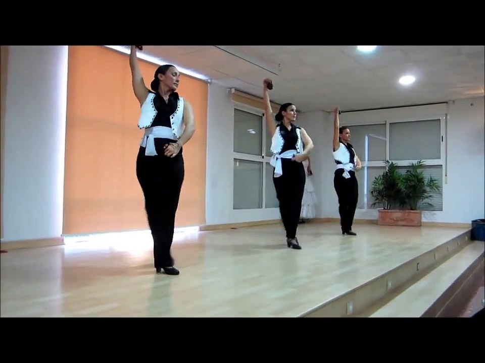 Baile de Flamenco 01 - Ballet Al Andalus - "La Boda De Luis Alfonso.Preludio"