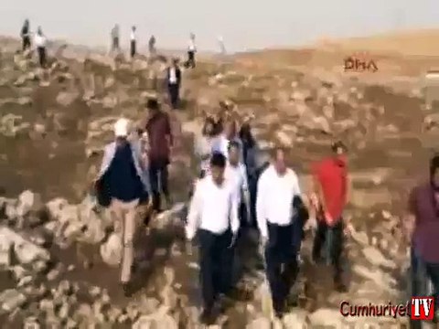 Polis, Demirtaş ve HDP'li iki bakanı çembere aldı