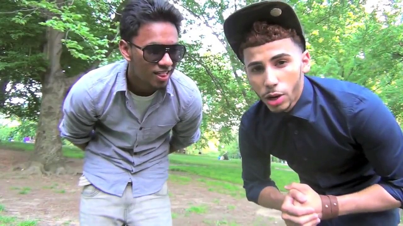 Акция молодых мусульман!  «Подари улыбку бездомному»: