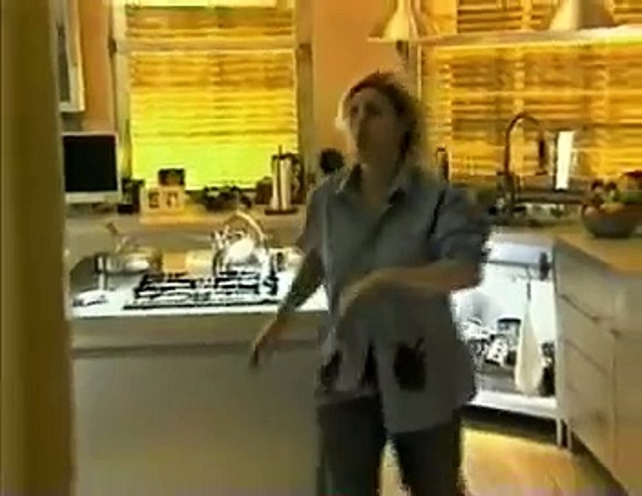 Elisha Cuthbert in "Cinemania"