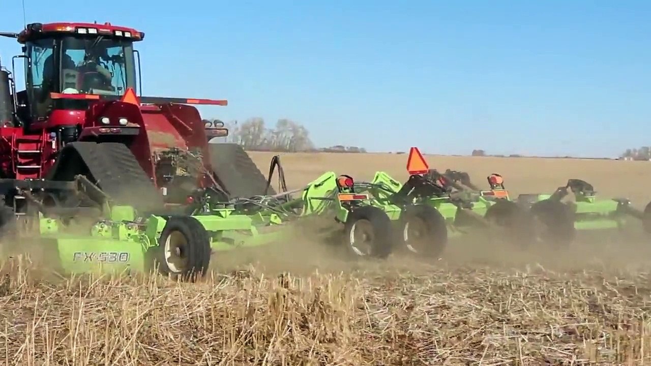 Schulte FX530 Cutting Hemp Straw near Hafford SK
