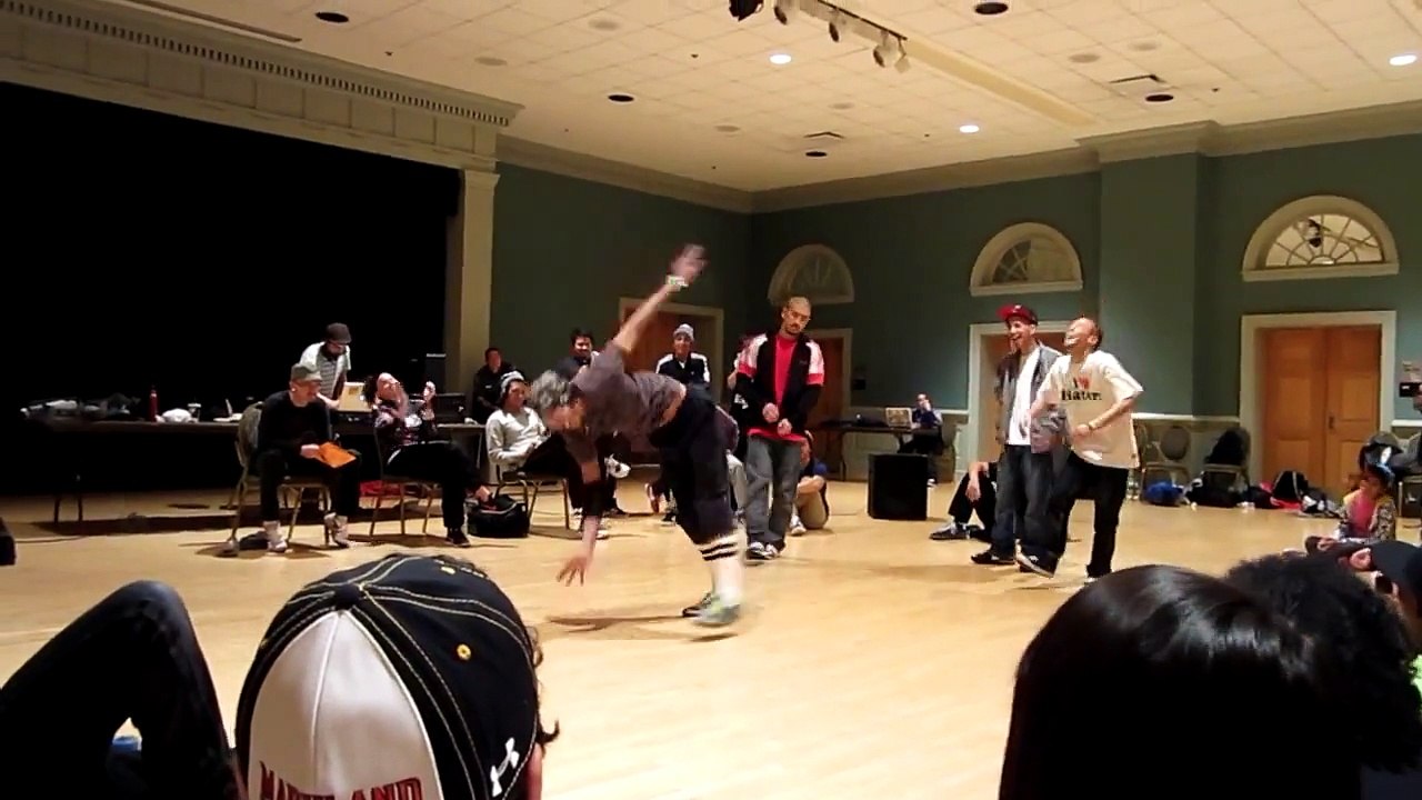Fall Break 2011: Semi-finals / Atomic Goofball vs. Toyz&Gunjak
