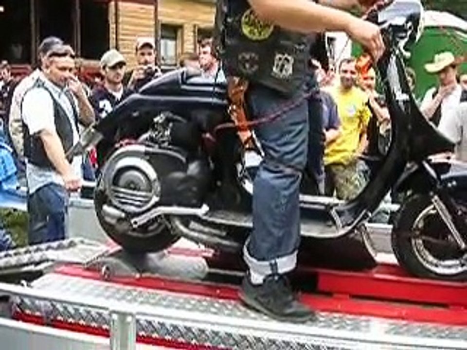 Vespa PX 221 Prüfstand