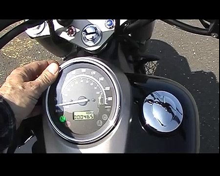 Honda Shadow 750 Black Spirit VT750C2B video 2