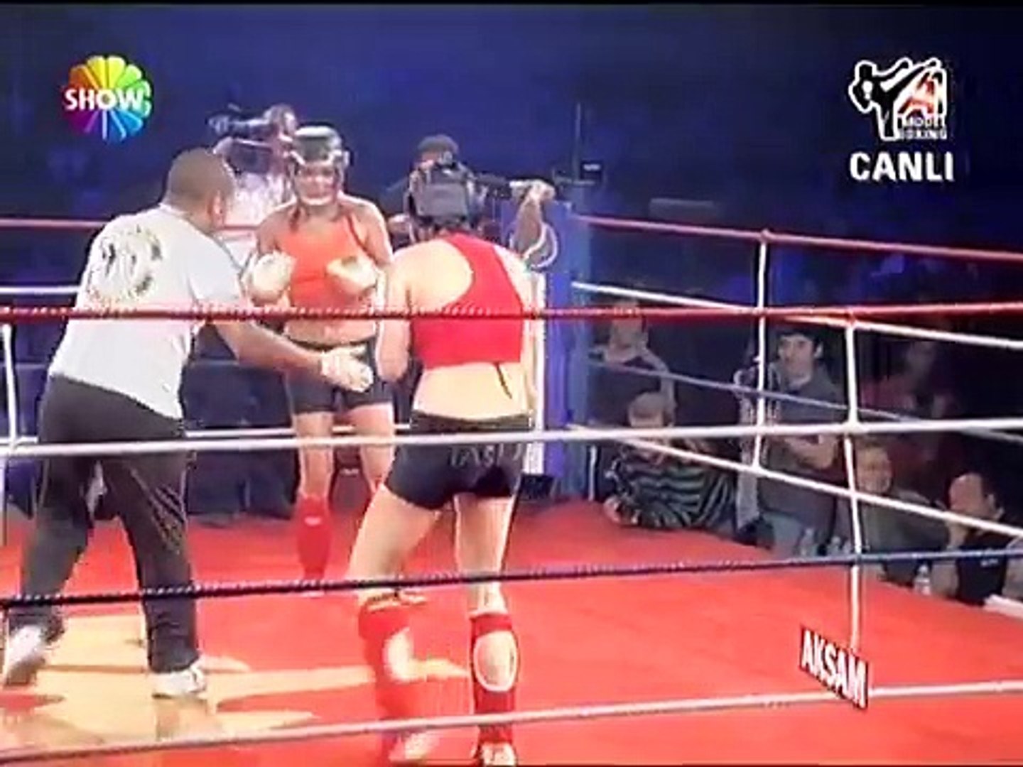⁣Turkish Girls (Celebrities) Fighting !