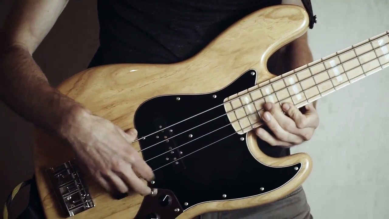 Misirlou - Pulp Fiction theme [bass cover]