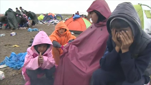 تقلبات الطقس تزيد معاناة اللاجئين السوريين