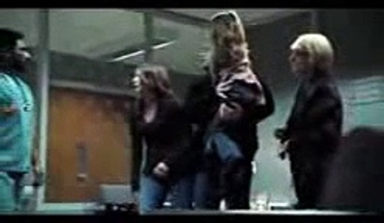 La Huerfana [ Españl Latino ]       Escena del Hospital