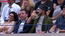 US Open : Justin Timberlake et Jimmy Fallon imitent Beyonce en tribune lors de Federer - Gasquet