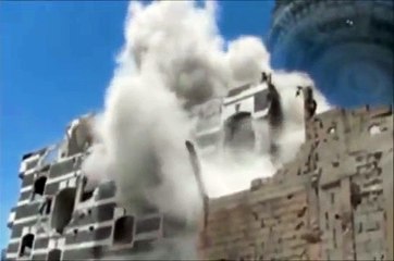シリア戦線に巨大ＵＦＯ襲来！！建造物が攻撃により被弾！ ≪×ＢＣ≫