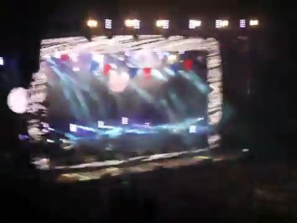Club Foot - Kasabian Live Wembley Arena 2009