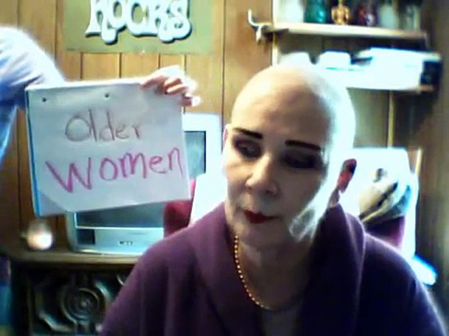 Mature Shaved Woman