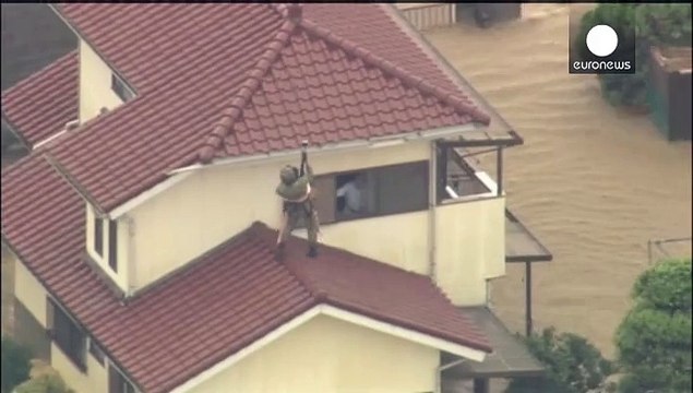 سیل و رانش زمین، ساکنان نواحی شمالی ژاپن را مجبور به تخلیه خانه ها کرد