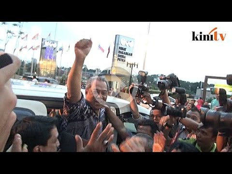 Selepas mesyuarat, Muhyiddin akui dirinya Umno totok