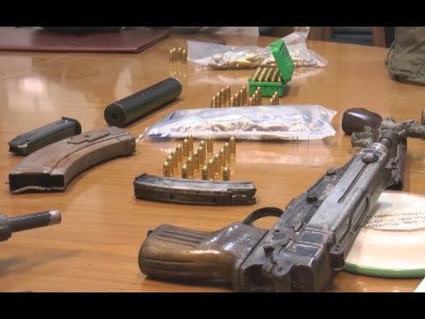 Napoli - Blitz al Rione Conocal, sequestrate armi e droga (09.09.15)
