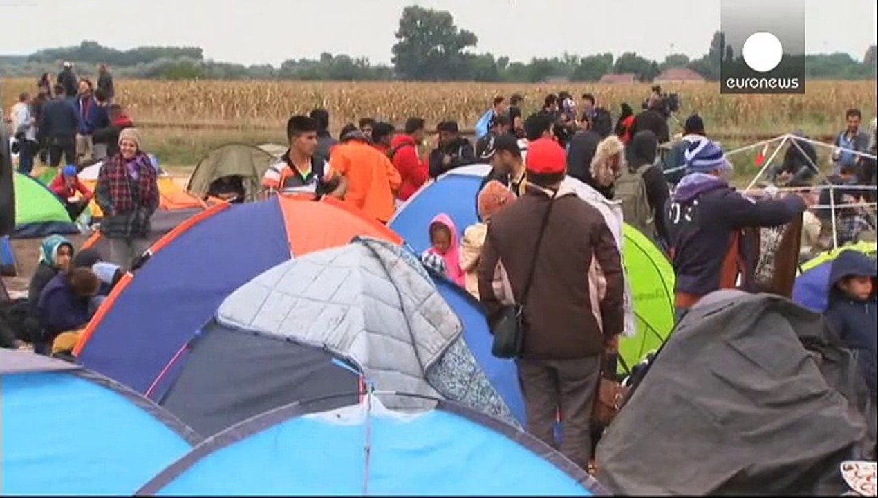 Crisi migranti: fra i siriani che non vogliono farsi identificare. Troppo il timore che sia una trappola