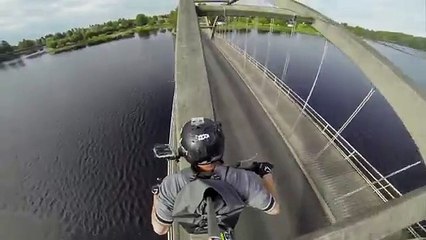 Amazing Bridge Crossing - VideosMunch