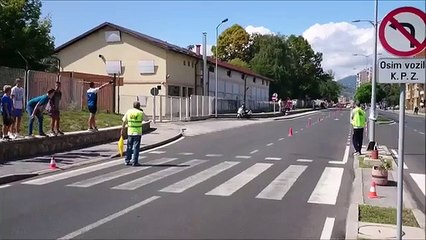 Mr. Bean parodija - Ferrari and Lamborghini vs Alfa Romeo