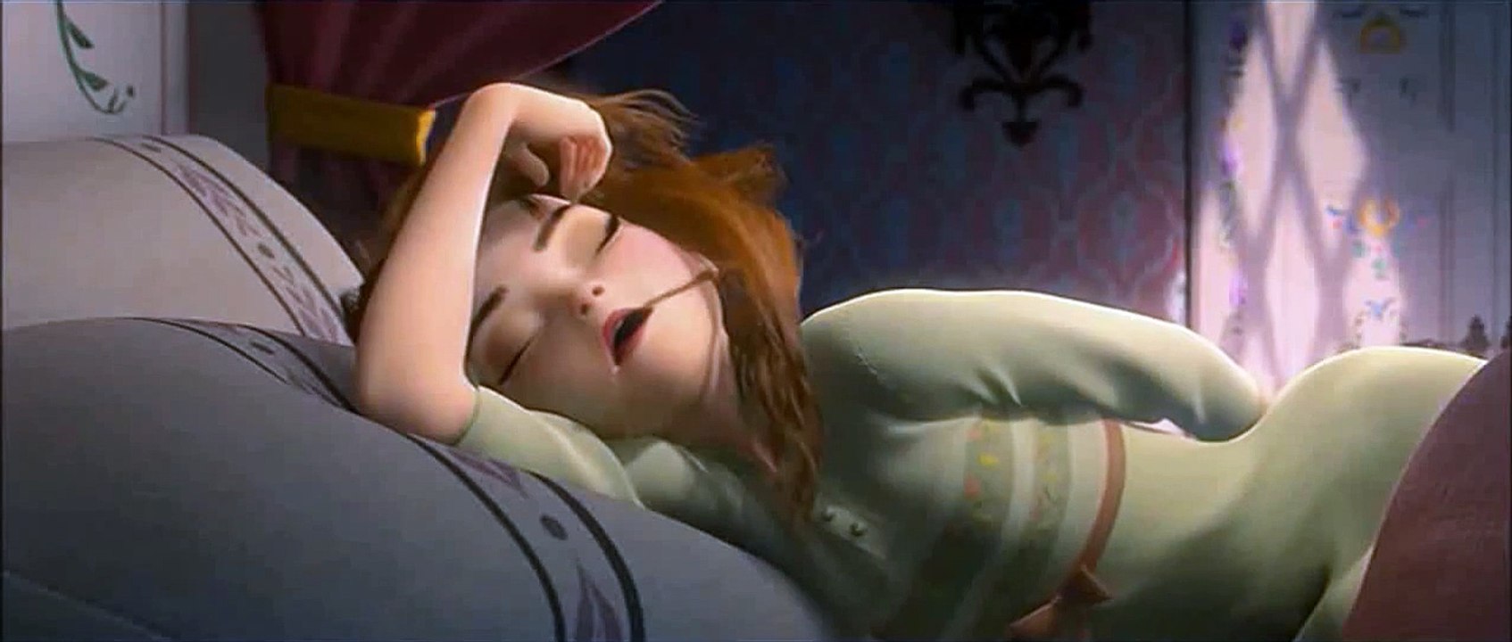 Disney's Frozen - Anna waking up