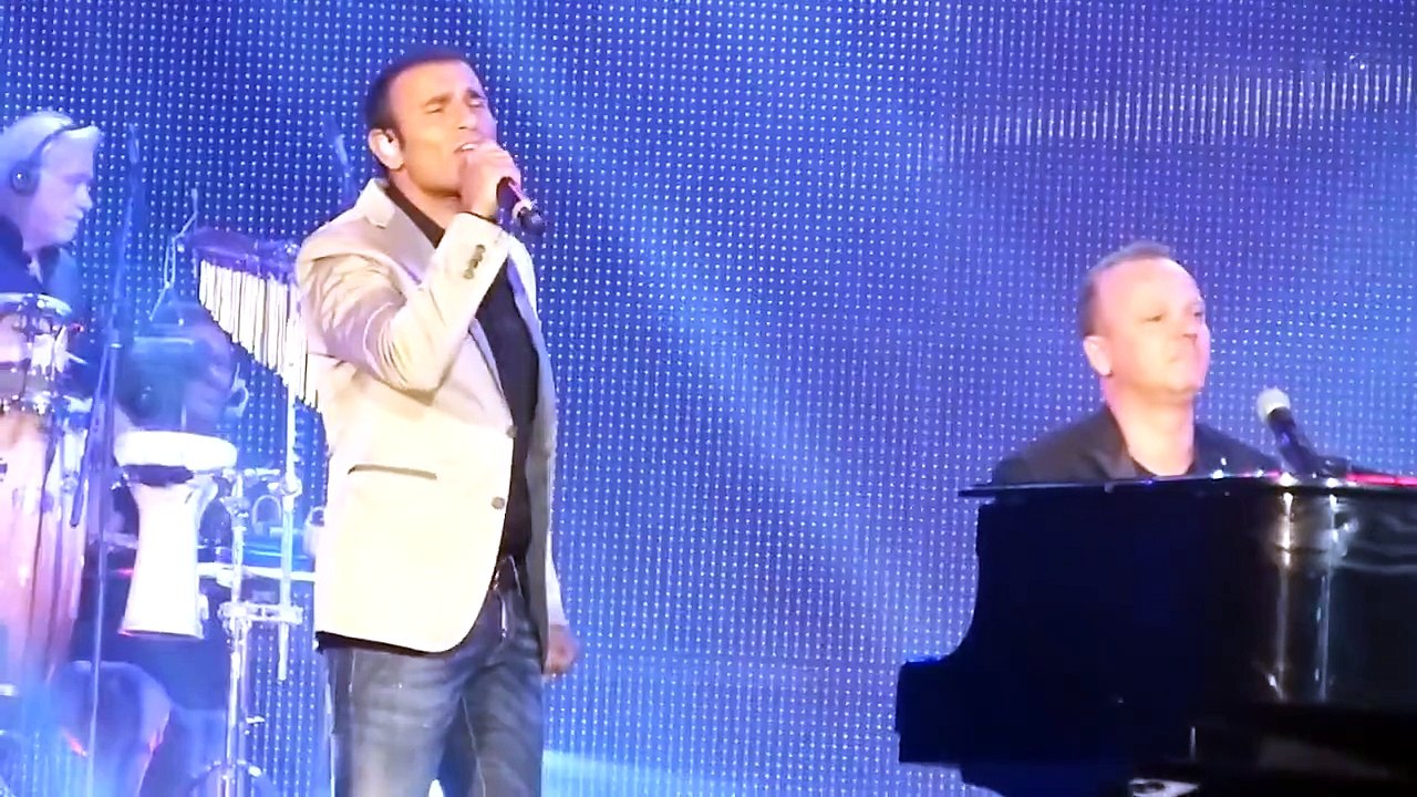 Gigi D'Alessio & Sal Da Vinci - Non riesco a farti innamorare @ Reggia di Caserta