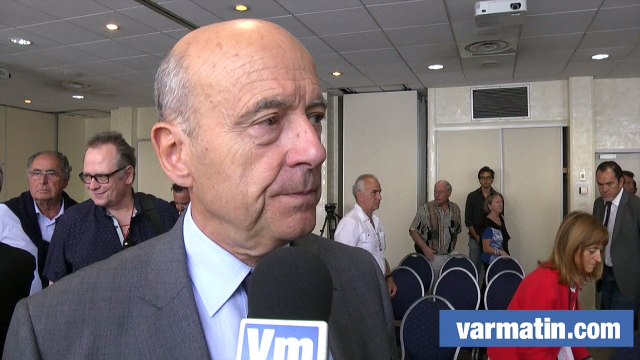 Hyères: Alain Juppé en campagne pour les primaires à droite