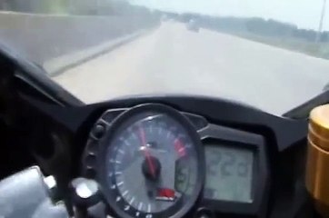 Brza voznja po auto putu i umalo pad