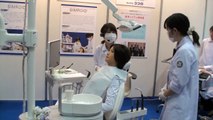 2011国際ロボット展 - 歯科臨床実習用ロボット SIMROIDの実演