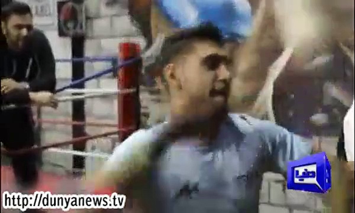 Amir khan shows his boxing skills .