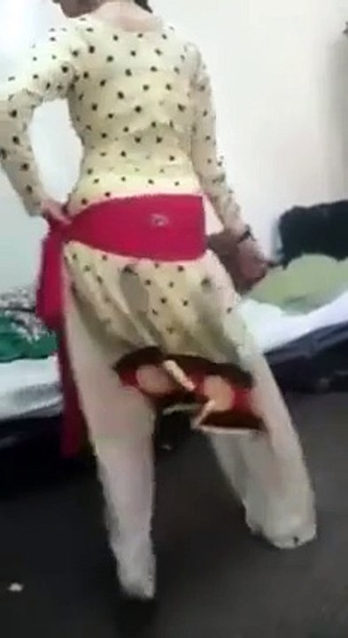 Urban Girl Dance on Indian Song Ik Jawani Teri Ik Jawani Meri