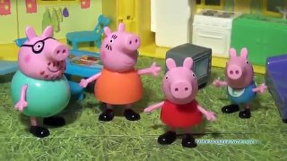 PEPPA PIG Nickelodeon Peppa Pig Candy Surprise Playset Toys