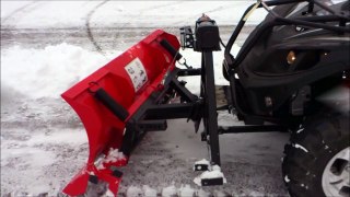 Snerydning med sneplov og ATV Linhai 400