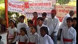 children's singing a song
