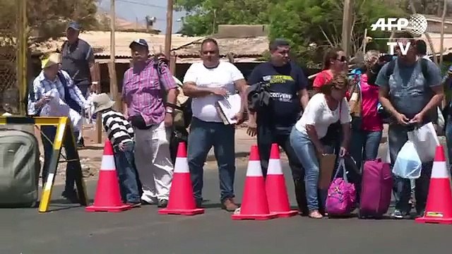 Venezolanos y colombianos varados por cierre de frontera