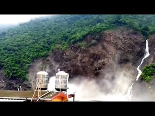 Sink Holes, Earth Slides And Avalanches (2014)