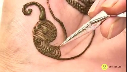 Popular Peacock Styled Mehndi Design Tutorial