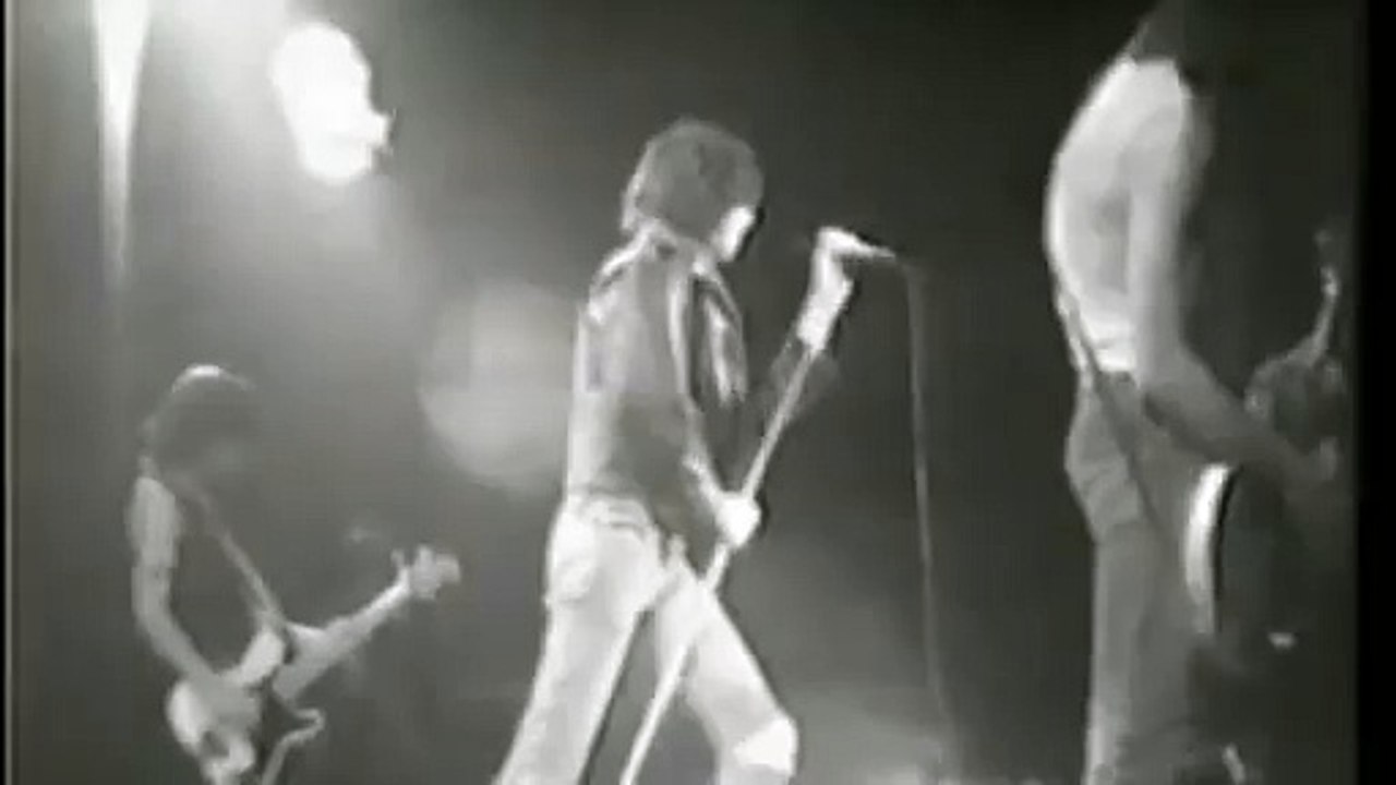 The Ramones - Judy is a punk (live)